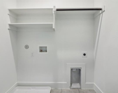 104 Samuel Street - Photo Thumbnail 33