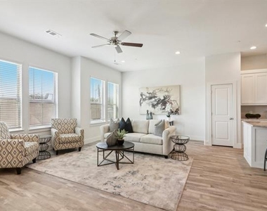 104 Samuel Street - Photo Thumbnail 5