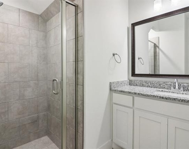 104 Samuel Street - Photo Thumbnail 16