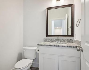 104 Samuel Street - Photo Thumbnail 18
