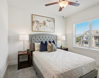 104 Samuel Street - Photo Thumbnail 20