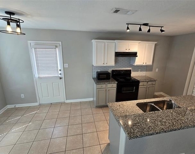 110 Outfitters Court - Photo Thumbnail 3