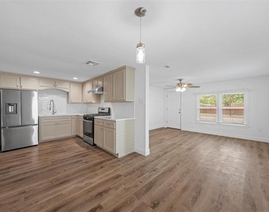 1720 Bagby Avenue - Photo Thumbnail 4