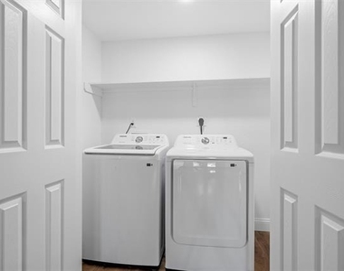 1720 Bagby Avenue - Photo Thumbnail 16