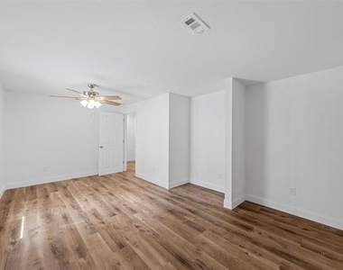 1720 Bagby Avenue - Photo Thumbnail 19