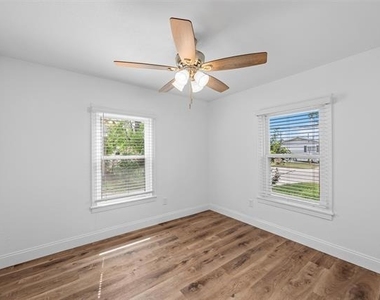 1720 Bagby Avenue - Photo Thumbnail 21