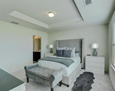 2207 Heaton Street - Photo Thumbnail 14