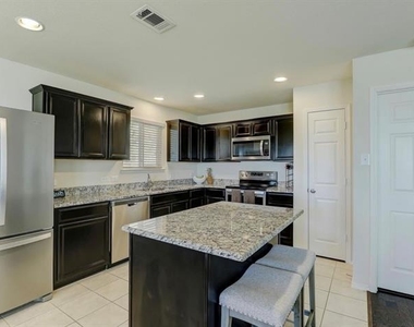2207 Heaton Street - Photo Thumbnail 8