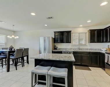 2207 Heaton Street - Photo Thumbnail 9