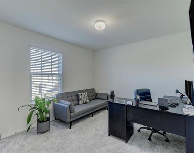 2207 Heaton Street - Photo Thumbnail 21