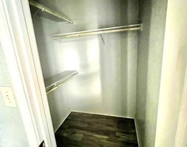 2800 Cantabrian Drive - Photo Thumbnail 7