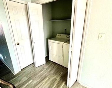 2800 Cantabrian Drive - Photo Thumbnail 4