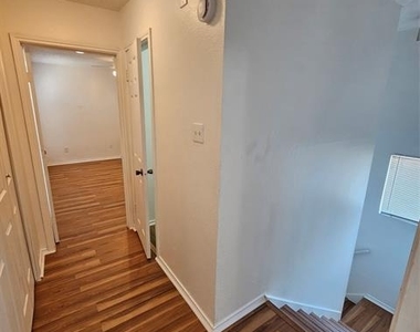 1400 Darr Street - Photo Thumbnail 12