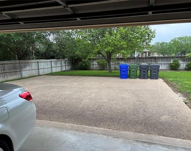 1200 Western Ridge Drive - Photo Thumbnail 13