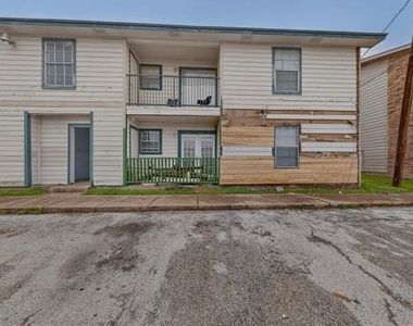 8024 Cambridge Circle - Photo Thumbnail 35