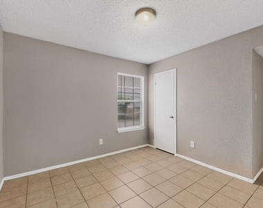 8024 Cambridge Circle - Photo Thumbnail 28