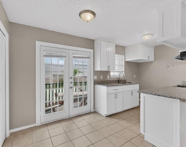 8024 Cambridge Circle - Photo Thumbnail 11