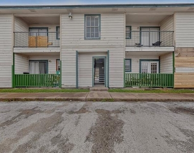 8024 Cambridge Circle - Photo Thumbnail 34