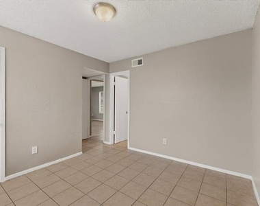 8024 Cambridge Circle - Photo Thumbnail 29