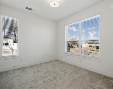 1741 W Cantey Street - Photo Thumbnail 13
