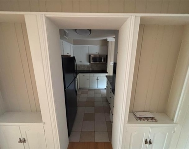 6127 Bandera Avenue - Photo Thumbnail 4