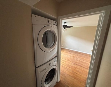 6127 Bandera Avenue - Photo Thumbnail 12