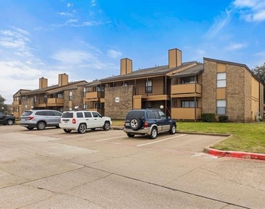 2515 Altamesa Boulevard - Photo Thumbnail 16