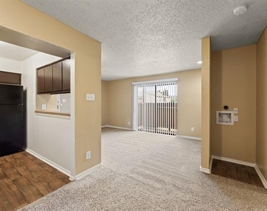 2515 Altamesa Boulevard - Photo Thumbnail 5