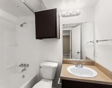 2515 Altamesa Boulevard - Photo Thumbnail 12