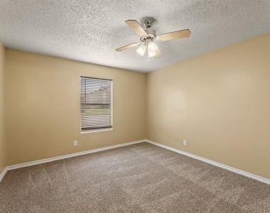 2515 Altamesa Boulevard - Photo Thumbnail 9