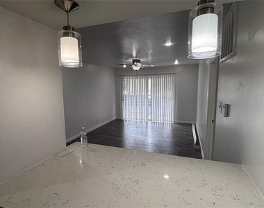 4300 Congress Avenue - Photo Thumbnail 5