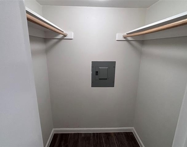 4300 Congress Avenue - Photo Thumbnail 11