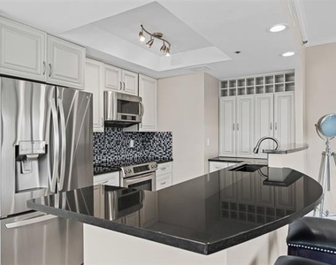 3030 Mckinney Avenue - Photo Thumbnail 8