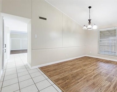 3401 High Plateau Drive - Photo Thumbnail 12