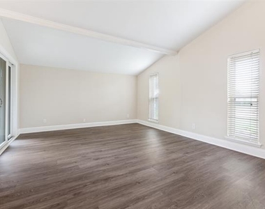 3401 High Plateau Drive - Photo Thumbnail 9