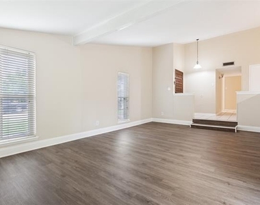 3401 High Plateau Drive - Photo Thumbnail 10