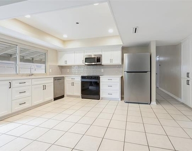 3401 High Plateau Drive - Photo Thumbnail 7
