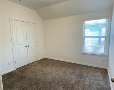 1801 Brownwood Boulevard - Photo Thumbnail 14