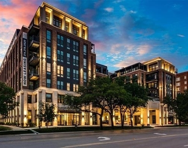 2929 Oak Lawn Avenue - Photo Thumbnail 28