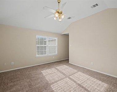 8401 Tribute Lane - Photo Thumbnail 23