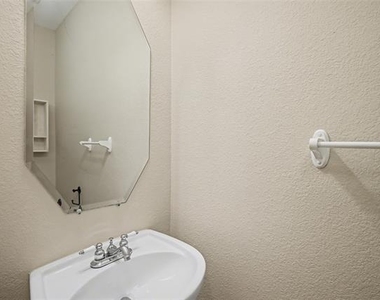 8401 Tribute Lane - Photo Thumbnail 24