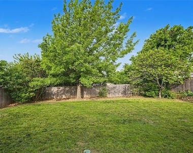 8401 Tribute Lane - Photo Thumbnail 28