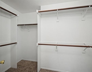 8401 Tribute Lane - Photo Thumbnail 17
