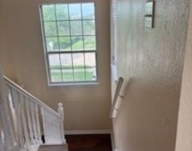 4205 Stone Haven Drive - Photo Thumbnail 10