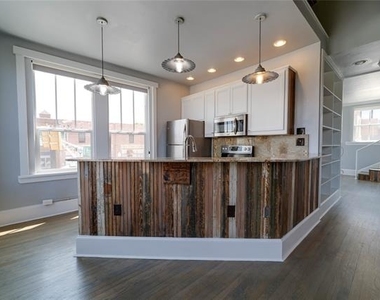 703 W Magnolia Avenue - Photo Thumbnail 6