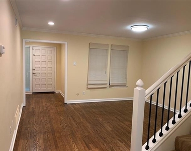 6949 Helsem Way - Photo Thumbnail 12