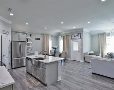 5433 Fallbrook Drive - Photo Thumbnail 4