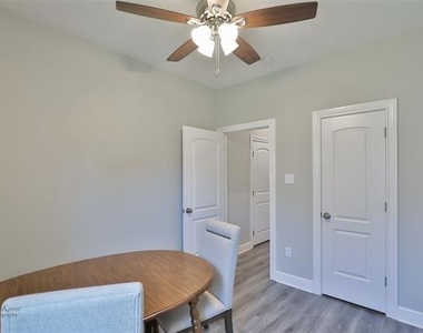 5433 Fallbrook Drive - Photo Thumbnail 23