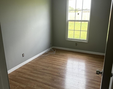 1021 Sw Dubois Avenue - Photo Thumbnail 10