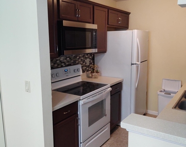 2512 Se Anchorage Cove - Photo Thumbnail 6